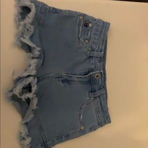 Ruffled jean shorts